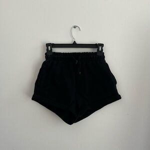 TALENTLESS shorts size small